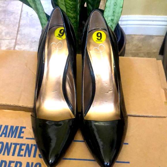 Jessica Simpson Shoes - Jessica Simpson black pumps